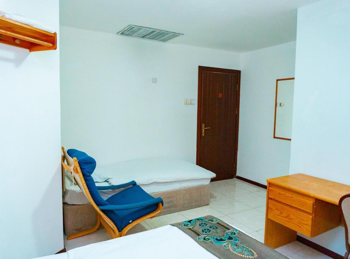 White Horse Hotel Bakoe Buitenkant foto