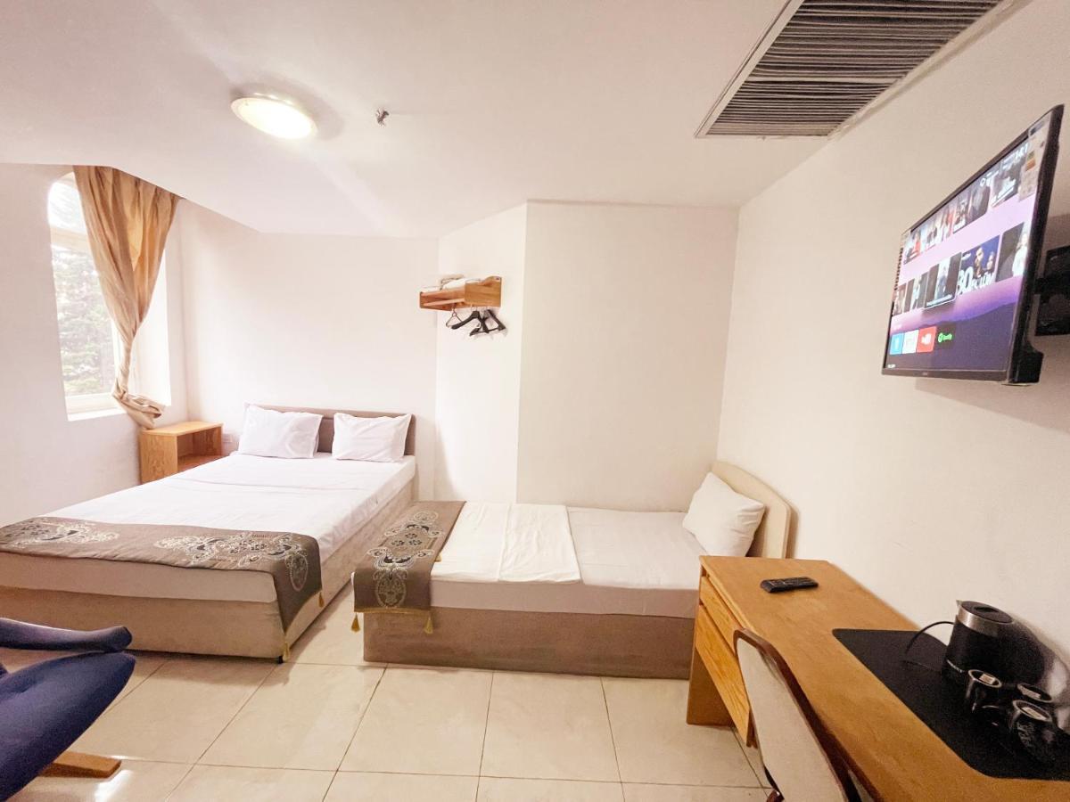 White Horse Hotel Bakoe Buitenkant foto